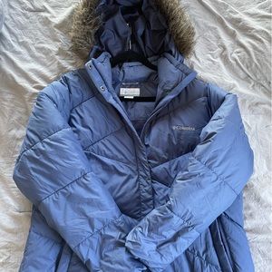 Columbia down snow jacket with fur lined hood in excellent condition! Size 1X